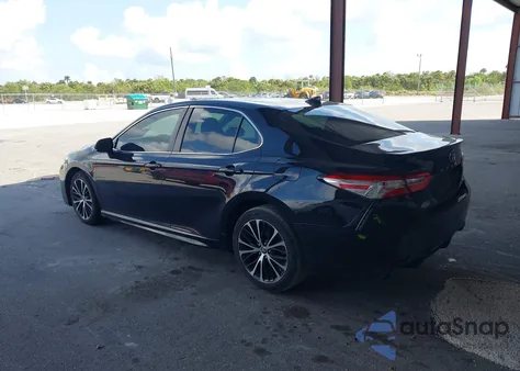 2020 Toyota Camry Se z USA, uszkodzony, nr VIN 4T1G11AK6LU982465